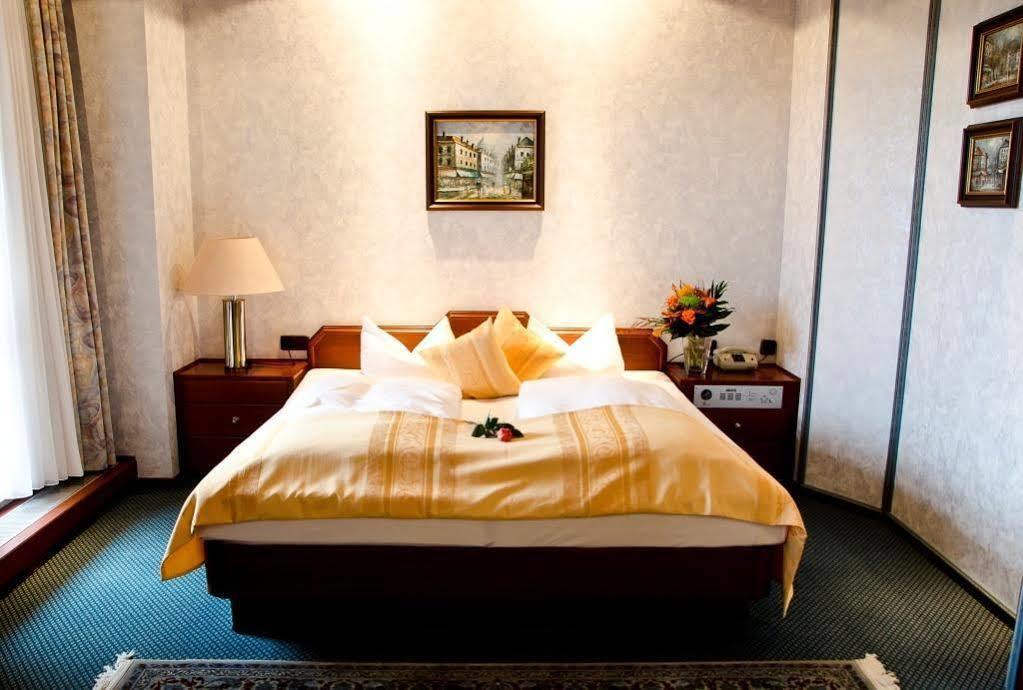 Arotel Best Living Nuernberg Cameră foto